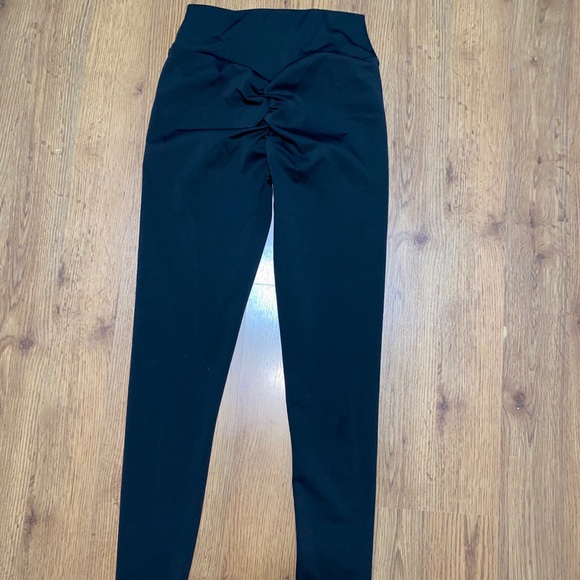 Scrunch Booty Legging - Picture 3 of 4